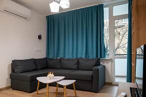 Modern and Cozy 1bdr Apartment in the City Center
