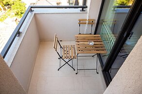 Spacious 1bdr Apartment in City Centre With Balcony