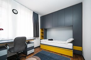 Luxury Design 2bdr Apartment