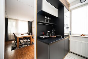 Luxury Design 2bdr Apartment