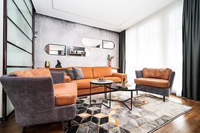 Luxury Design 2bdr Apartment