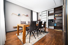 Luxury Design 2bdr Apartment