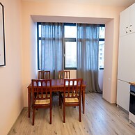 Spacious 1bdr Apartment Near City Center