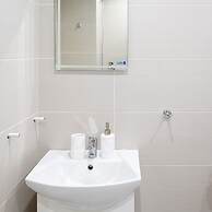 Spacious 1bdr Apartment Near City Center