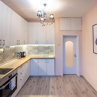 Spacious 1bdr Apartment Near City Center