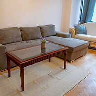 Spacious 1bdr Apartment Near City Center