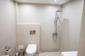 Spacious 1bdr Apartment Near City Center