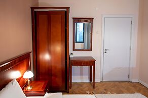 Spacious 1bdr Apartment Near City Center