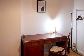 Spacious 1bdr Apartment Near City Center