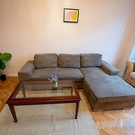 Spacious 1bdr Apartment Near City Center