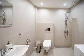 Spacious 1bdr Apartment Near City Center