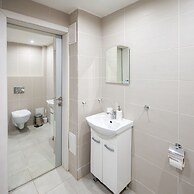 Spacious 1bdr Apartment Near City Center