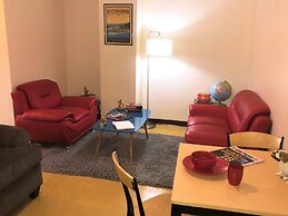 2 Bedroom Downtown Apt Friends Families Ideal
