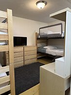 5 Beds Downtown Apt Very Quick Walk Everywhere