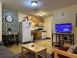 5 Beds Downtown Apt Very Quick Walk Everywhere