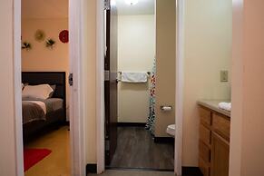 Downtown Apt Walk Everywhere Clean Safe