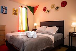 Downtown Apt Walk Everywhere Clean Safe