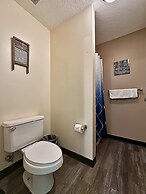 7 Beds Explore Downtown Pittsburgh Large Groups