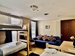 7 Beds Explore Downtown Pittsburgh Large Groups