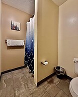 7 Beds Explore Downtown Pittsburgh Large Groups