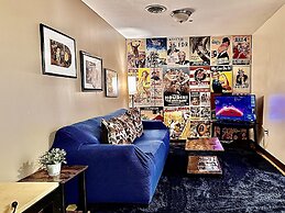 7 Beds Explore Downtown Pittsburgh Large Groups