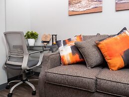 2 Bedroom 2 Bathroom The Heart of Pittsburgh