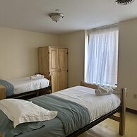 2 Bedroom 2 Bath Downtown Sleeps Six Walkable