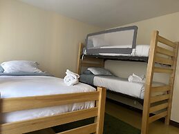 2 Bedroom 2 Bath Downtown Sleeps Six Walkable