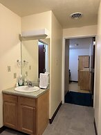 Cozy Convenient Downtown Apt Walk Everywhere