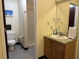 Cozy Convenient Downtown Apt Walk Everywhere