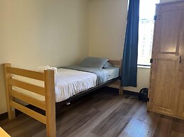 2 Bedroom Downtown Apt Walkable Safe Clean