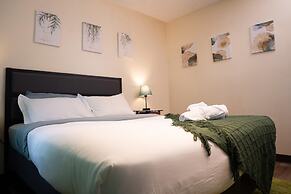 Downtown Apt Walk to all Stadiums Conv Center