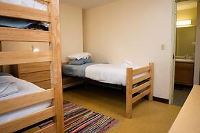 2 Bedroom Downtown Apt Clean and Safe