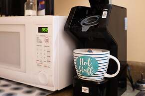 Amazing Downtown Apt Roku TV Walk Everywhere