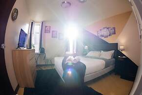 Amazing Downtown Apt Roku TV Walk Everywhere