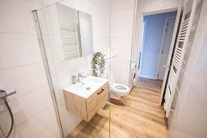 Spacious 2 Bedroom Serviced Apartments 71-77m2