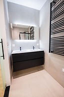 Alphabet 1 BR Apartment Ss177