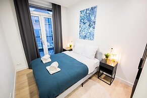 Alphabet 1 BR Apartment Ss177