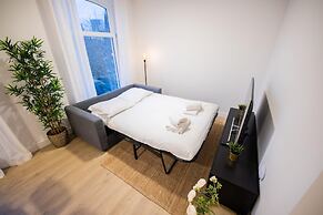 Alphabet 1 BR Apartment Ss177