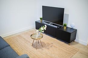 Alphabet 1 BR Apartment Ss177