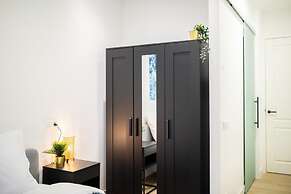 Alphabet 1 BR Apartment Ss177