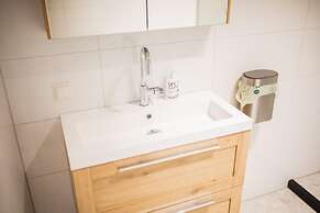 Alphabet 3 Bedroom Serviced Apartment -pk-
