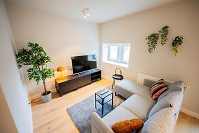 Alphabet 3 Bedroom Serviced Apartment -pk-