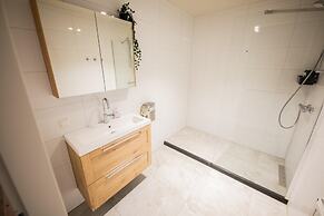 Alphabet 3 Bedroom Serviced Apartment -pk-