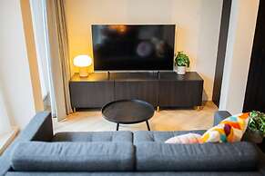 Studio Serviced Apartments With City View