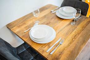 Studio Serviced Apartments With View -prh14/15-