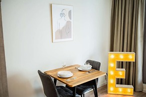 Studio Serviced Apartments With View -prh14/15-