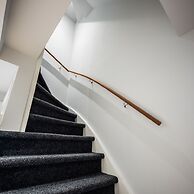 Souterrain 2BR Serviced Apartment