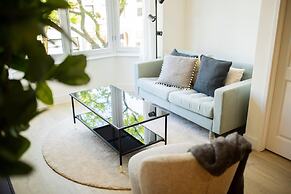Alphabet 1BR Serviced Apartment -nb304/306-