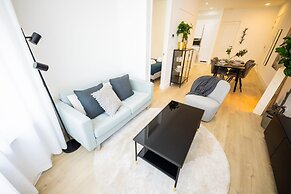 Alphabet 1BR Serviced Apartment -nb304/306-